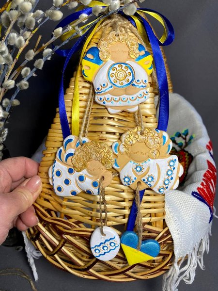 Набір прикрас на великодній кошик (ангелик з сонечком, два ангелика з писанками) - зображення 1