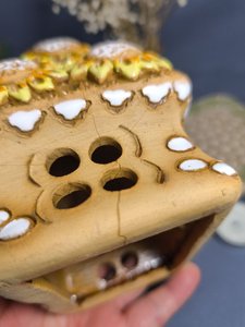 Хатинка соняхами та бджілками (15 см) ціна зі знижкою 23% від 850 грн - зображення 2