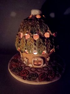 Під зеленим листям (аромахатинка маленька кругла) - зображення 3